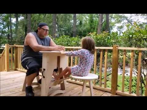 DIY – Folding Table for Two | Woodworking Project | Izzy Swan