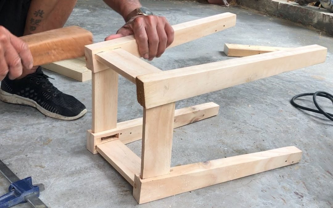 Amazing Woodworking Projects From Old Pallets // How To Build a Simple Pallet  Chair – DIY