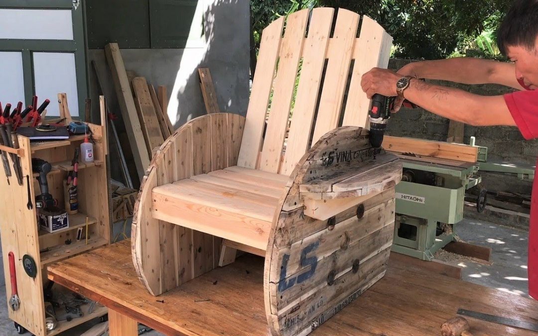 Amazing Design Ideas Woodworking Projects Cheap // Build Modern Outdoor Chair From Wooden Cable Coil